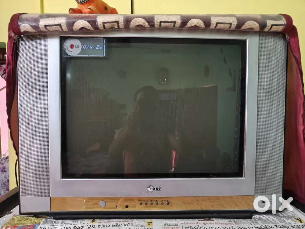 LG 24-Inch CRT TV &ndash; Flat Screen &ndash; Excellent Condition &nda