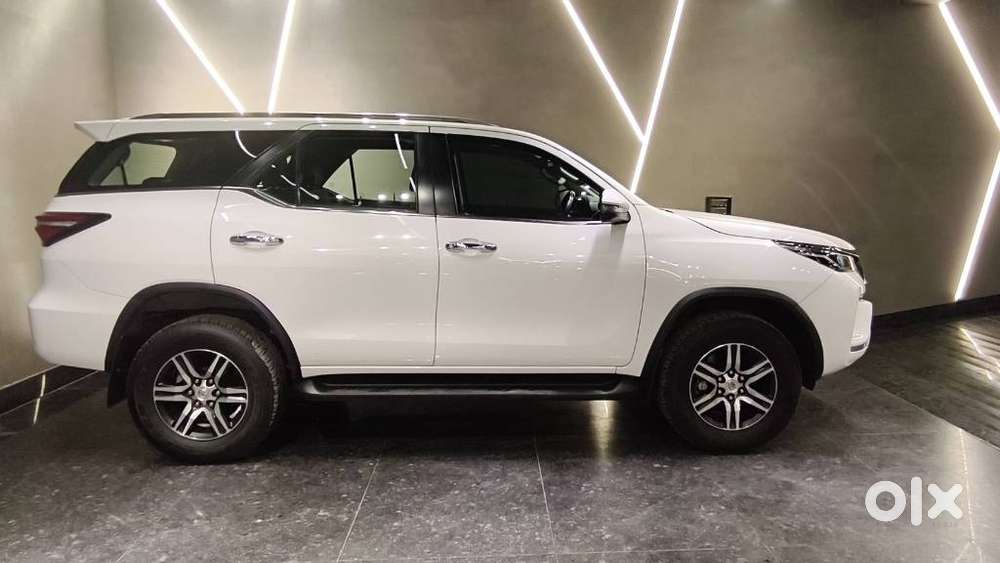 Toyota Fortuner 4x2 At 2.7 Petrol, 2024, Petrol