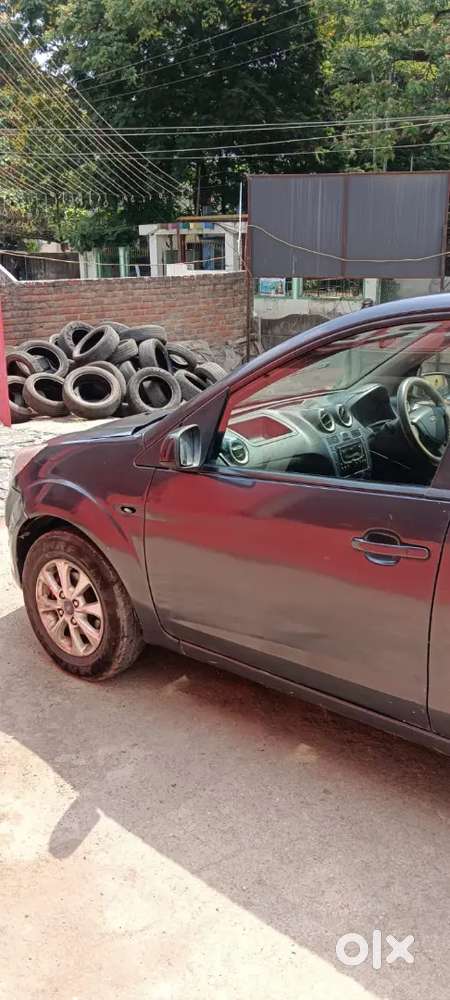 Ford Figo 2012 Diesel 75000 Km Driven