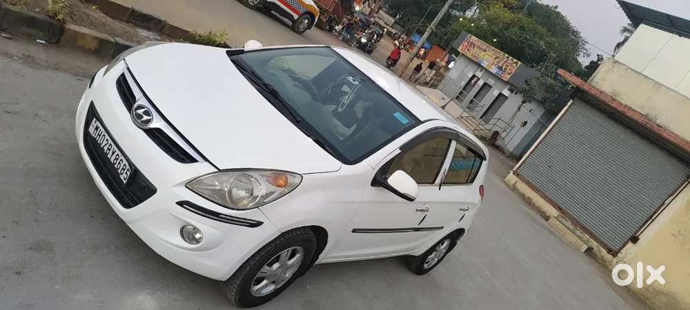 Hyundai I20 Asta Top Model 
2010 Passing Done Till 2030
3rd Owner