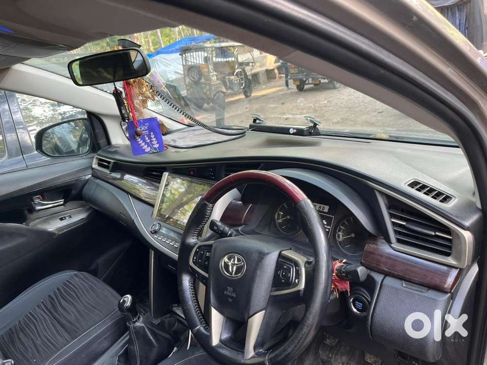 Toyota Innova Crysta 2017 Diesel 160000 Km Driven