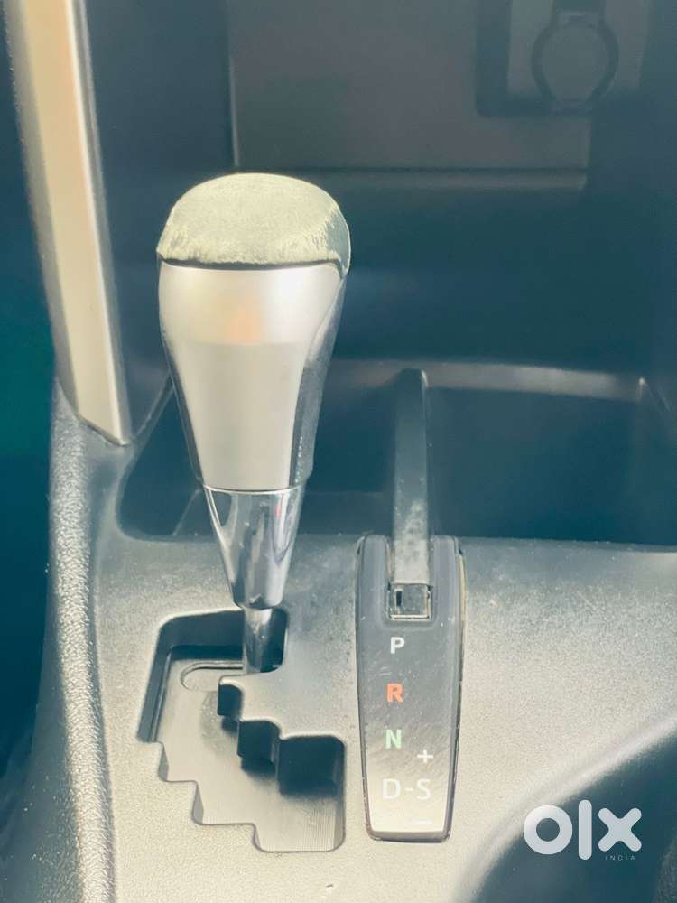 Toyota Innova Crysta 2.8z Automatic, 2016, Diesel