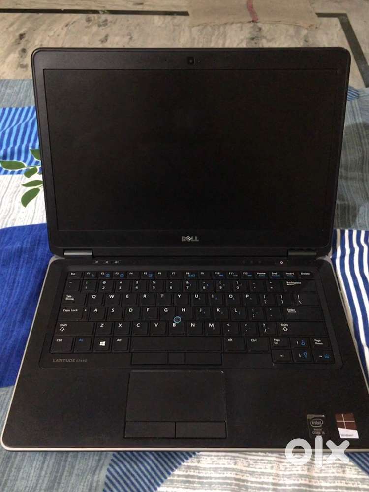 Dell laptop 4gb ram 500gb SSD hard disk