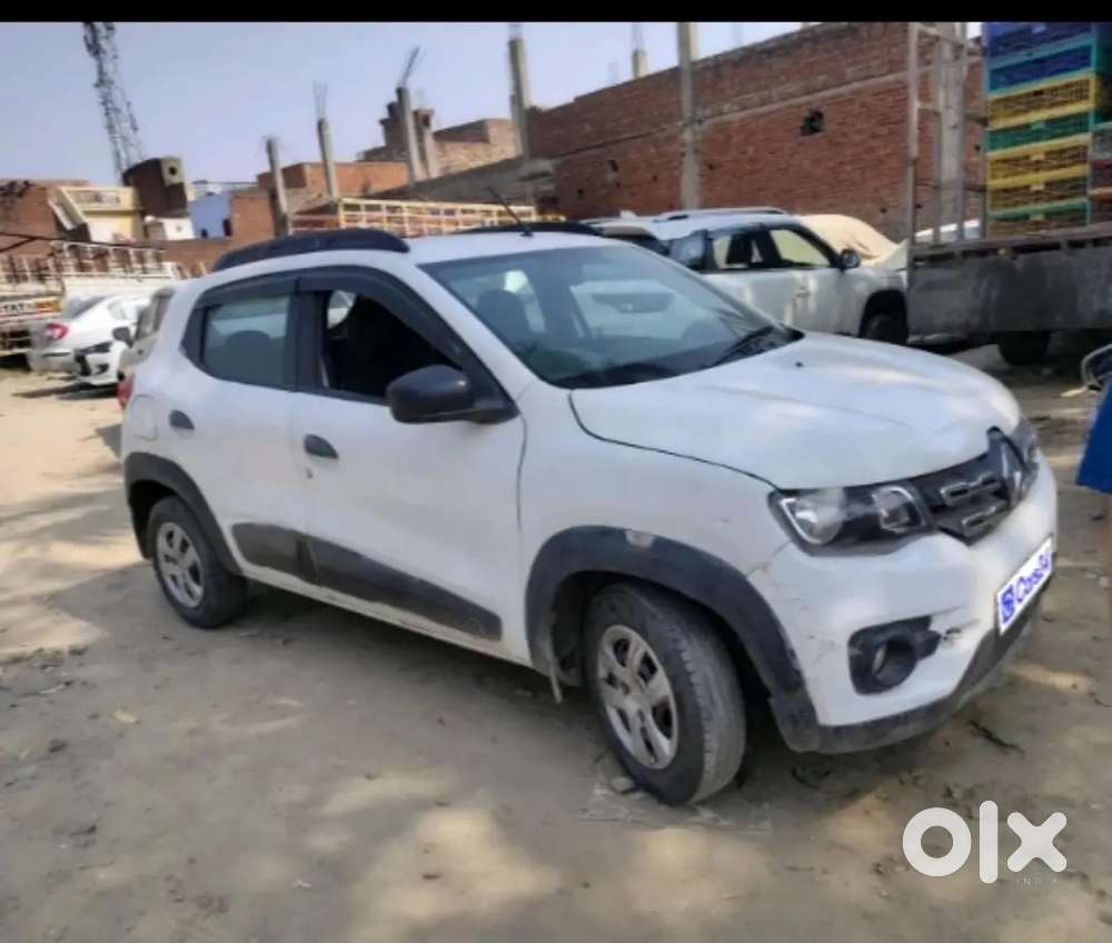 White Colour Car No:dl1cu9181