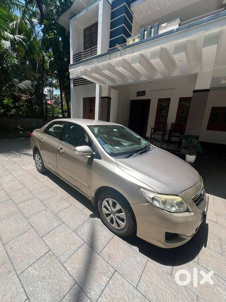 Toyota Corolla Altis 2010