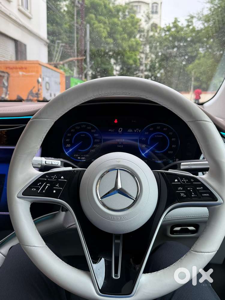 Mercedes-benz Eqs Suv 2025 Electric 19000 Km Driven
