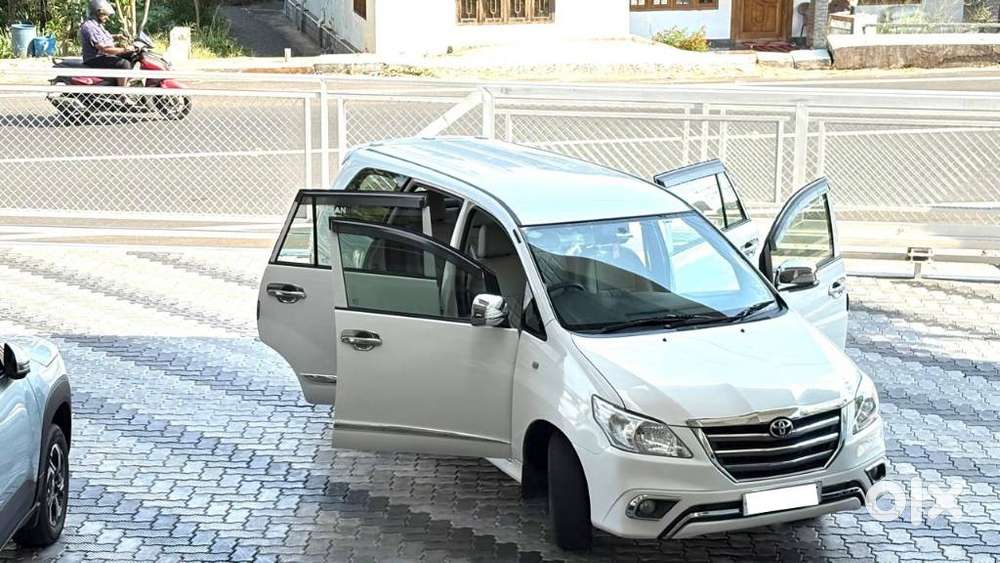 Toyota Innova, 2015