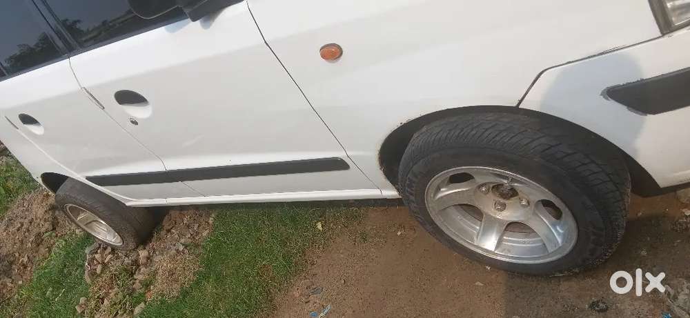 Santro Xing Gls With Alloy Wheel