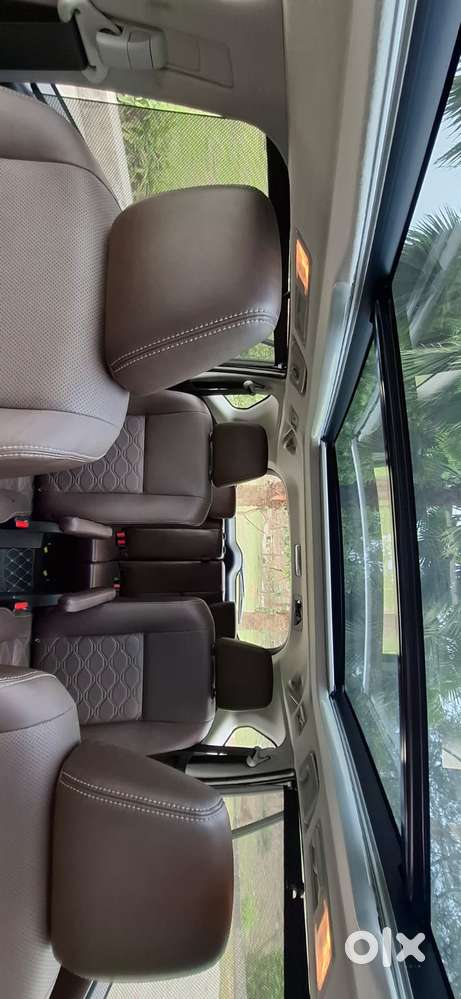 Toyota Innova Hycross 2.0 Zx Hybrid 7 Str, 2024, Petrol