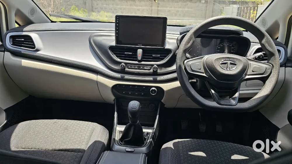 Tata Altroz Diesel 2023 Car Well Maintained Showroom. Track