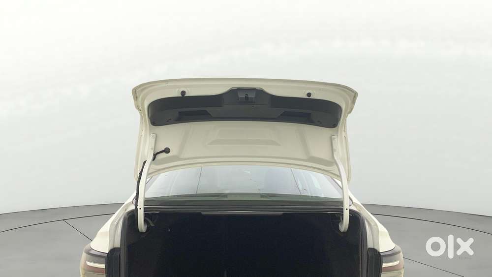 Volkswagen Virtus 1.0 Topline Tsi At, 2023, Petrol