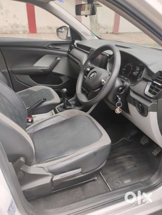 Skoda Kushaq 1.0 Tsi Active, 2023, Petrol