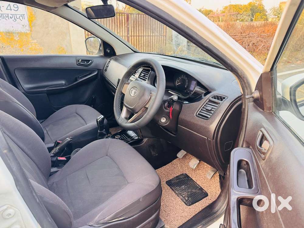 Tata Bolt Quadrajet Xe, 2015