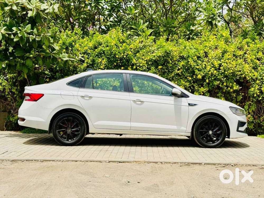 Skoda Slavia Ambition 1.0l Tsi Mt, 2022, Petrol