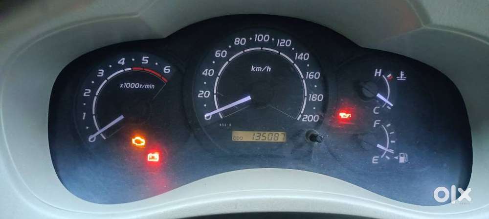 Toyota Innova Crysta, 2011