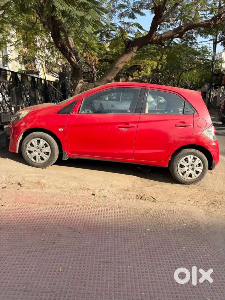 Honda Brio Petrol Mt 2012
