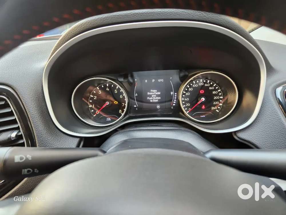 Jeep Compass 2019 Petrol 80000 Km Driver