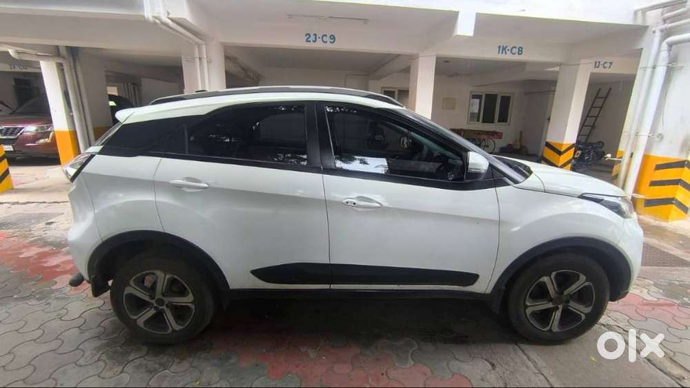 32000 Low Km 2022 Nexon Xz+ White Color Peteol