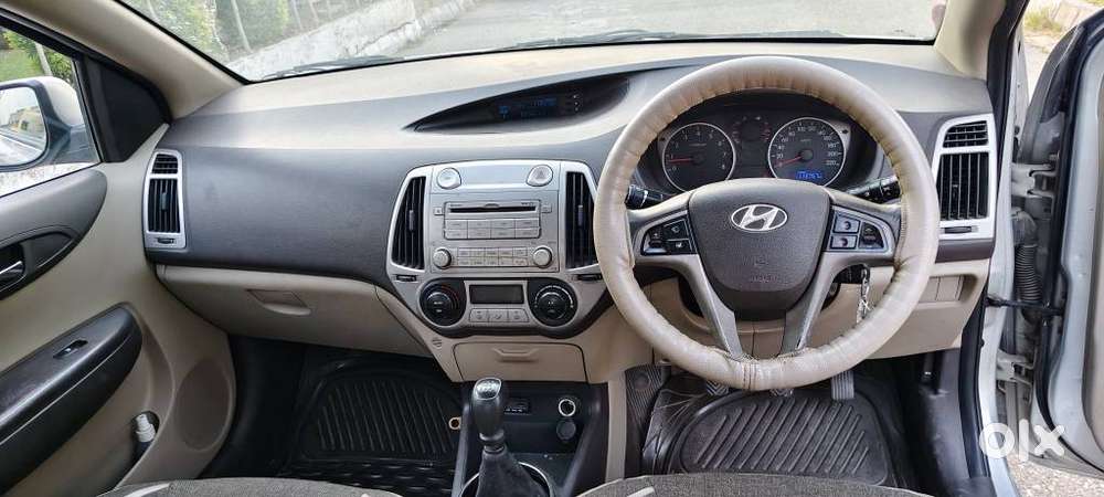 Hyundai I20 Sportz 1.2 Bs-iv, 2011, Petrol