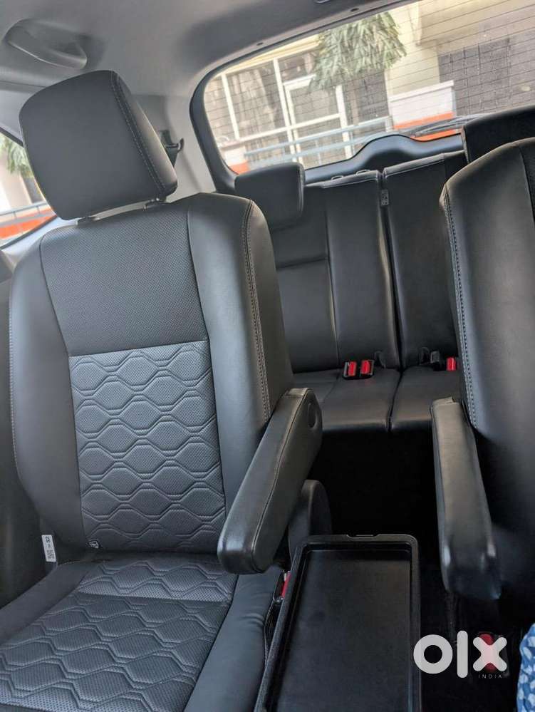 Maruti Suzuki Invicto 2025 Hybrid 12000 Km Driven