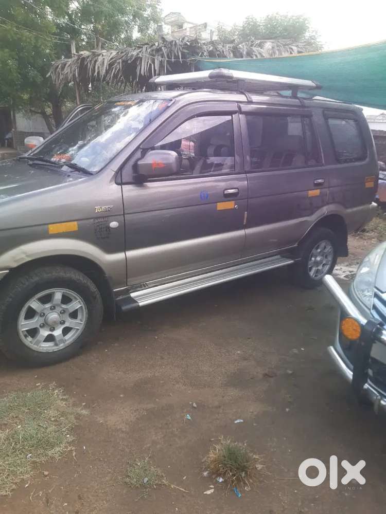 Chevrolet Tavera Neo 2015