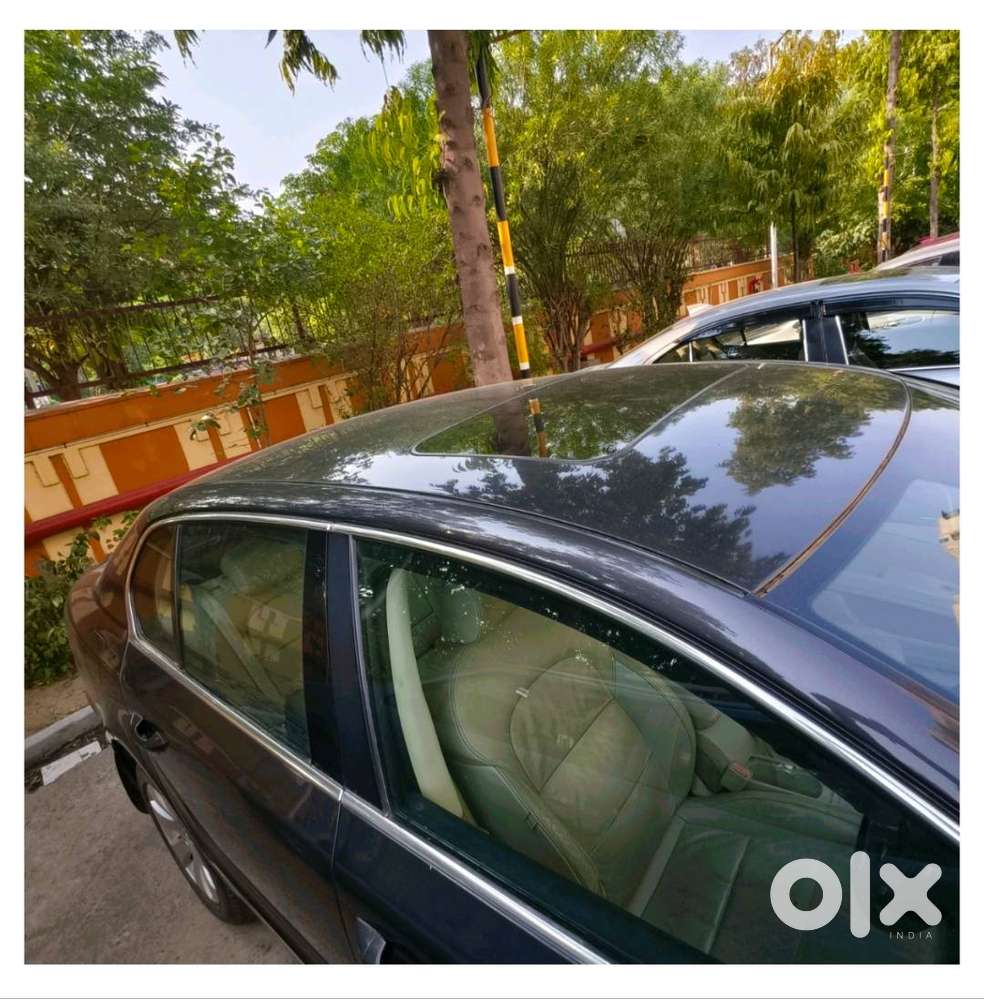 Skoda Superb Sunroof Elegance 1.8 Tsi