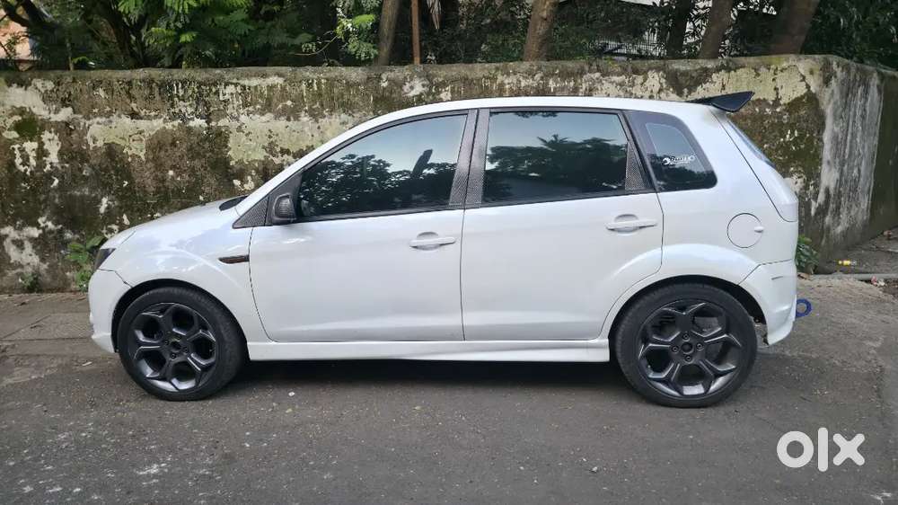 Ford Figo Titanium 2010