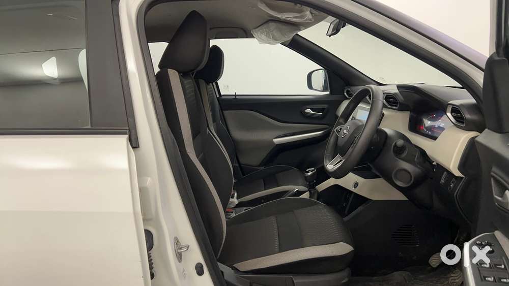 Nissan Magnite 1.0 Xv, 2023, Petrol