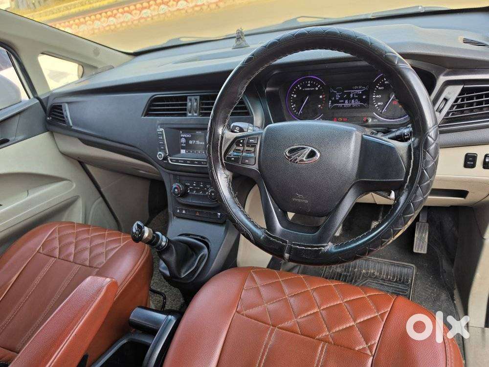 Mahindra Marazzo M4, 2021, Diesel