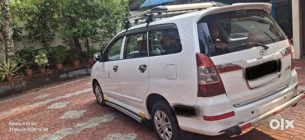 Toyota Innova 2.5 Gx 7 Str Bs-iii, 2015, Diesel