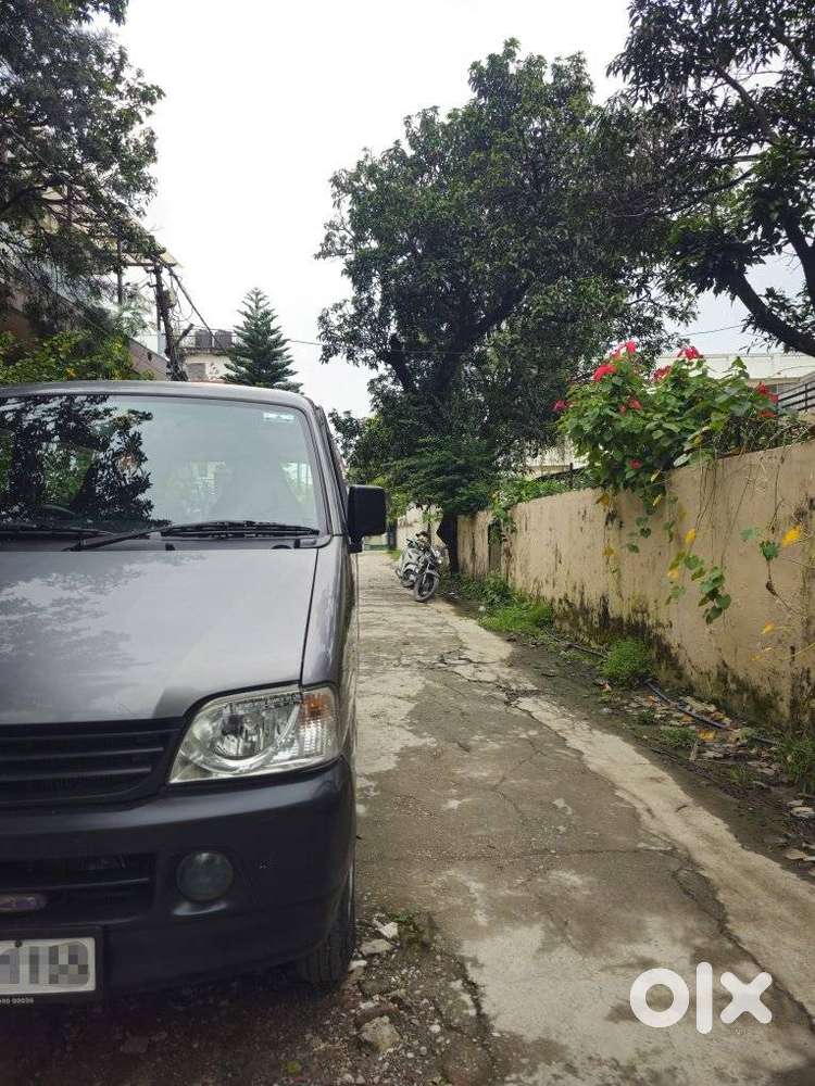 Maruti Suzuki Eeco 5 Str With A/c+htr, 2010, Petrol