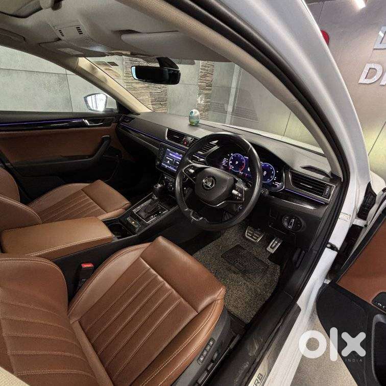 Skoda Superb, 2023, Petrol