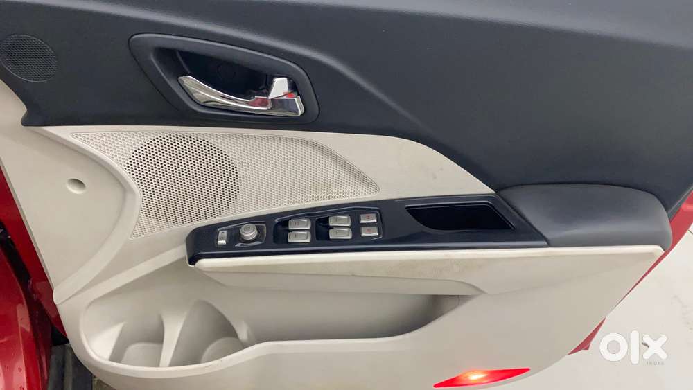 Mahindra Xuv300 W8 Option Diesel, 2020, Diesel