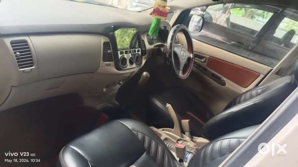 Toyota Innova Diesel 2010 Second