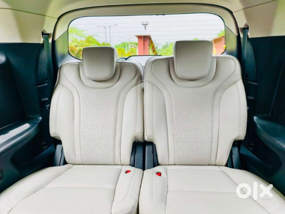 Mahindra Xuv700 2.2 Ax 7 Diesel At Luxury Pack Str, 2022, Diesel