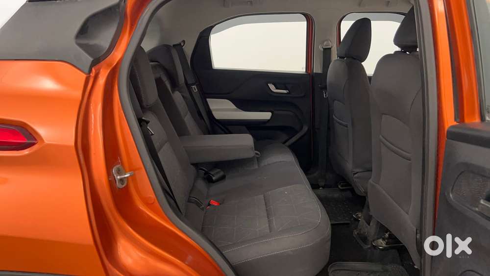 Tata Punch 1.2 Revotron Creative Amt Dual Tone, 2022, Petrol