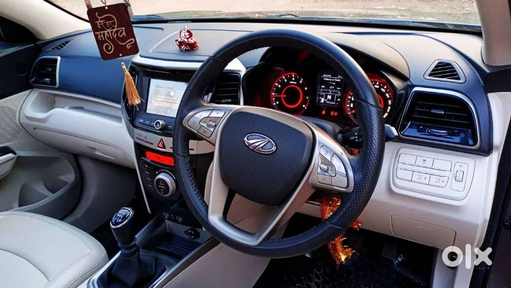 Mahindra Xuv300 W8, 2022, Petrol