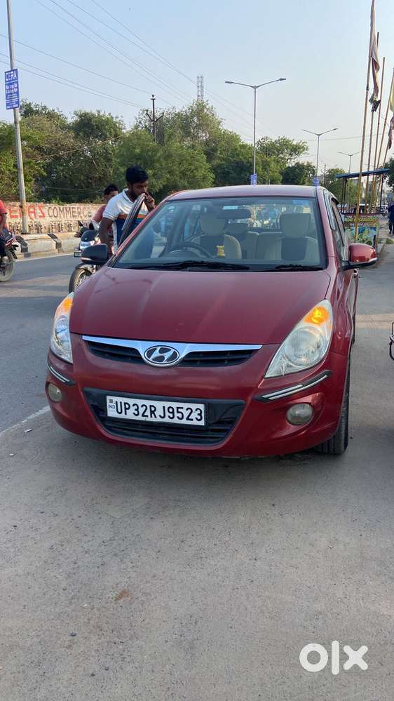 Hyundai I20 2009-2011 Asta, 2011, Petrol