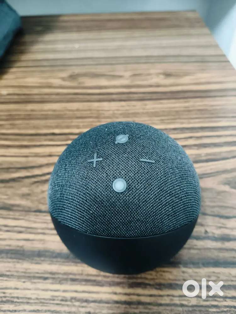 Amazon alexa echo dot 5th gen new condition 1 month old