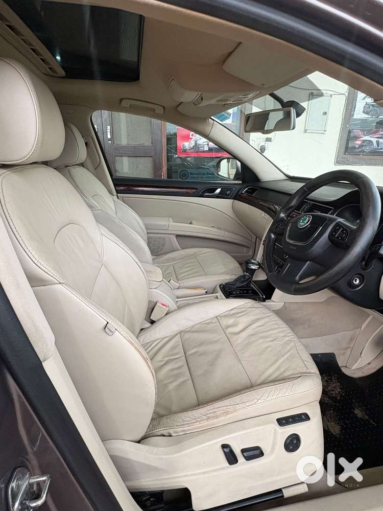 Skoda Superb Elegance 1.8 Tsi At, 2012, Petrol