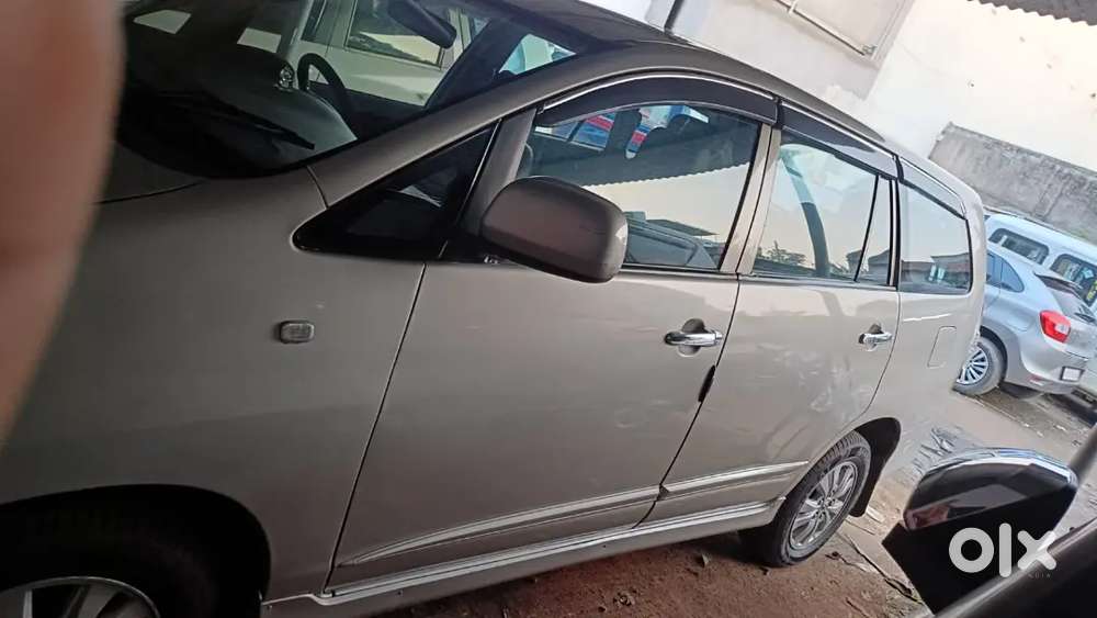 Toyota Innova Diesel 2014