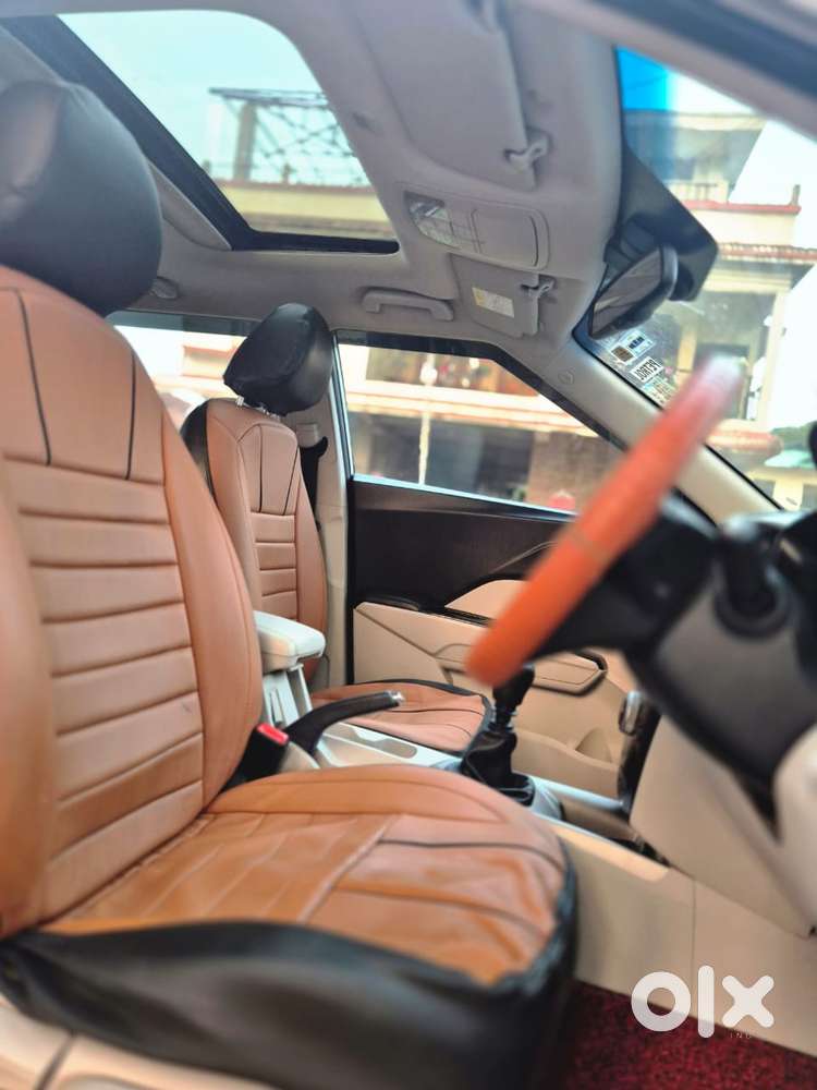 Mahindra Xuv300 W8 Option, 2022, Petrol