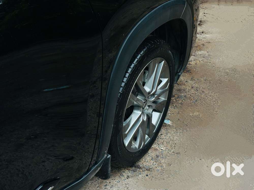 Toyota Innova Hycross 2.0 Zx (o) Hybrid 7 Str, 2025, Petrol