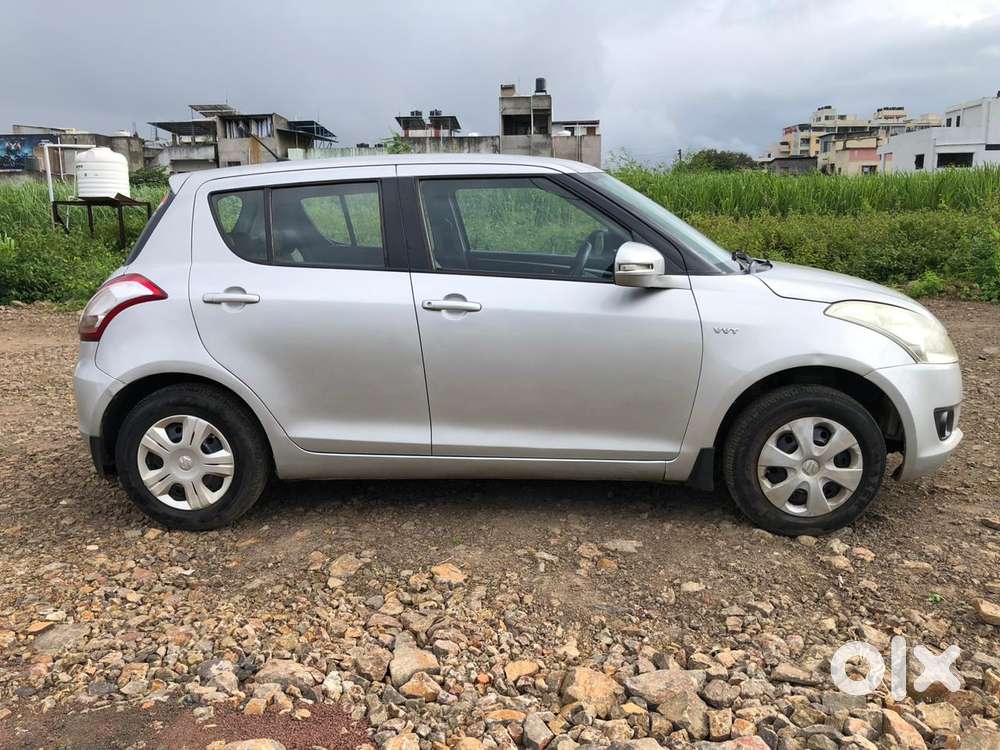 Maruti Suzuki Swift Vxi + Manual, 2012, Cng & Hybrids