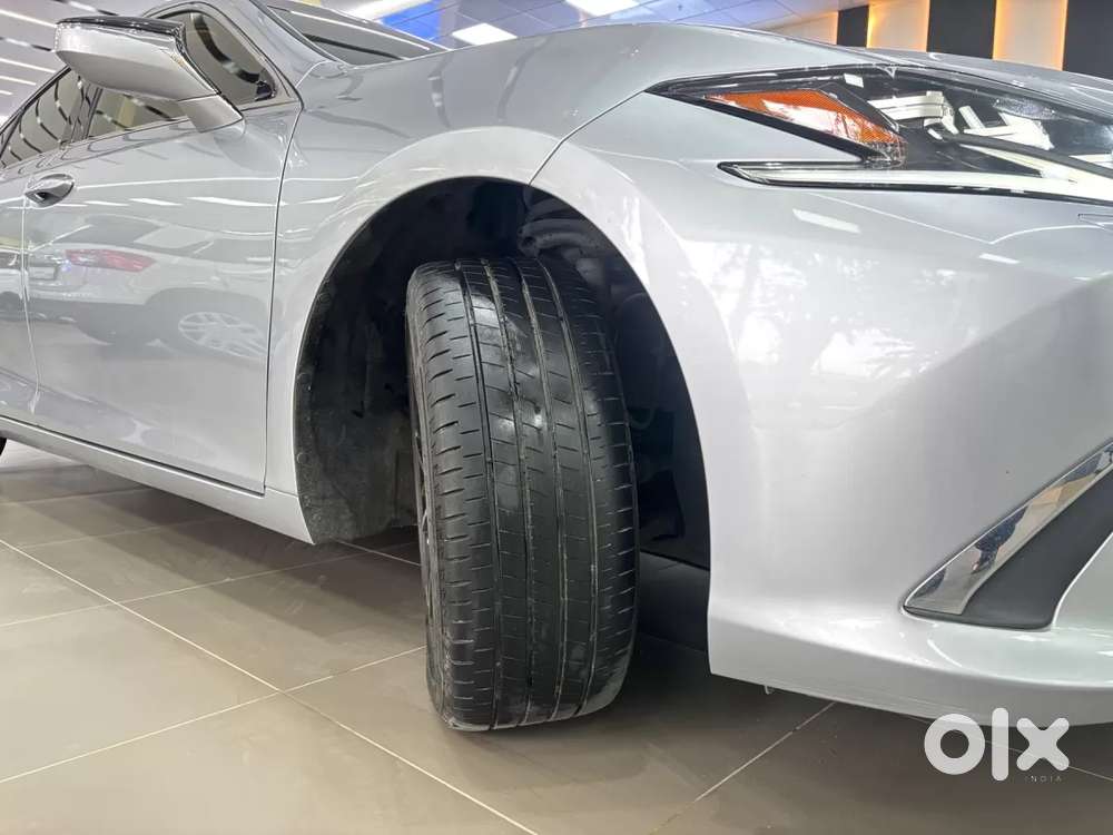 Lexus Es, 2023, Petrol