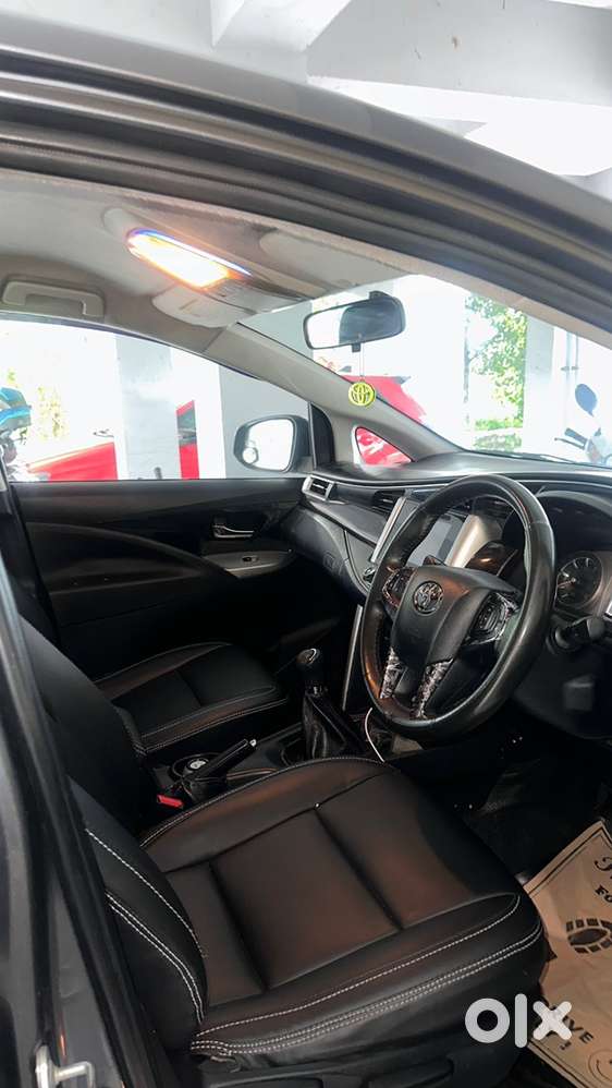 Toyota Innova Crysta 2016