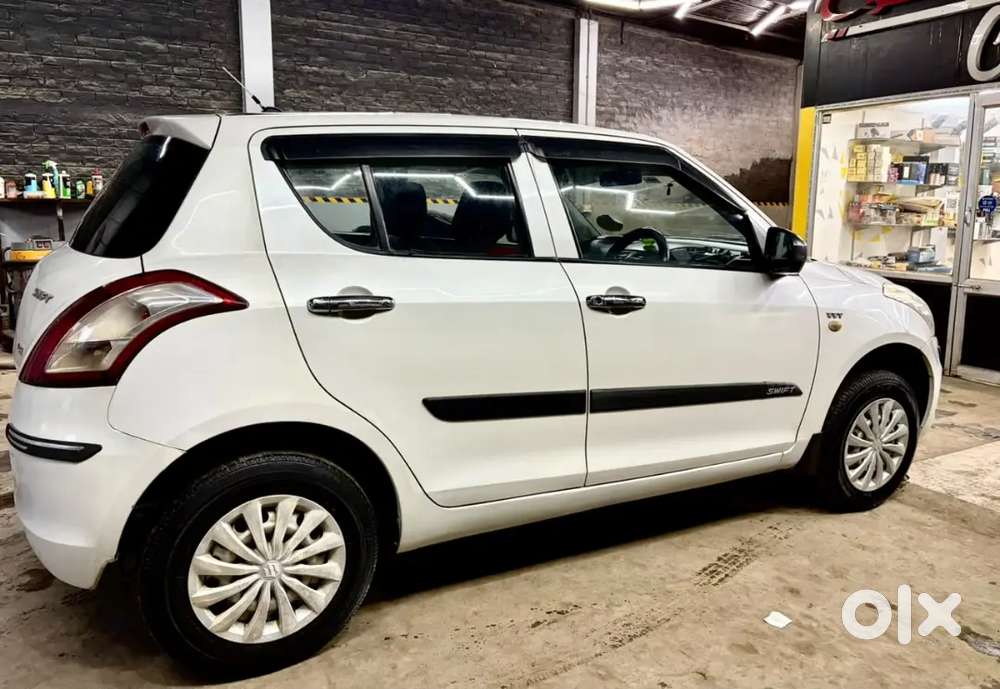Maruti Suzuki Swift 2015 Lxi Petrol