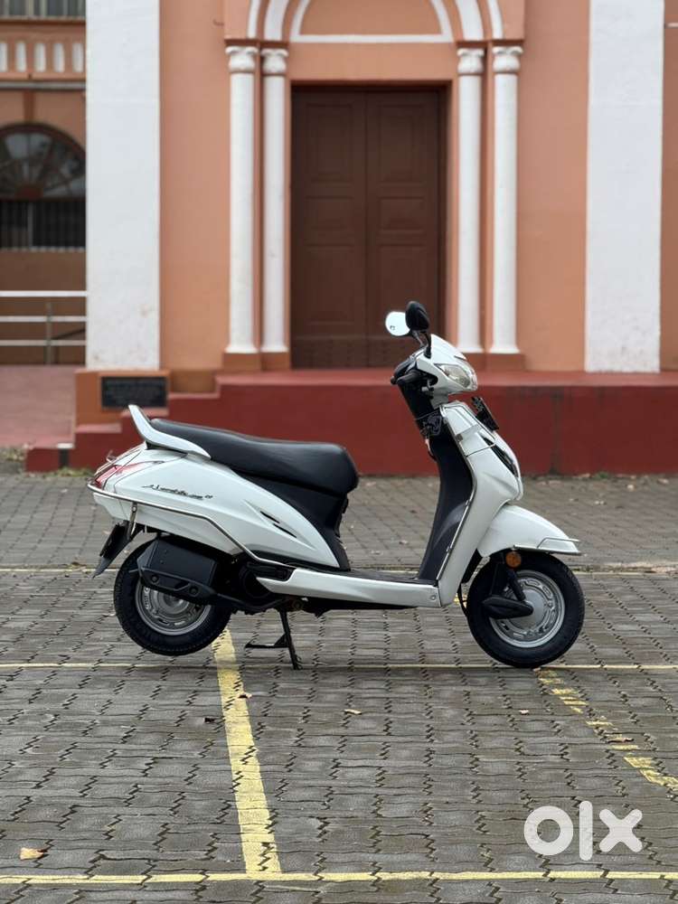 Bike Activa 5g White Price On Road HONDA ACTIVA 5G (2462) Scooters