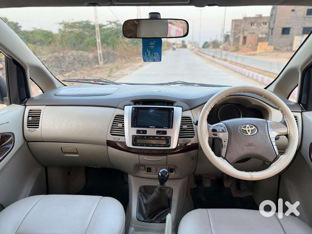 Toyota Innova 2.5 Vx 8 Str Bs-iii, 2013, Diesel