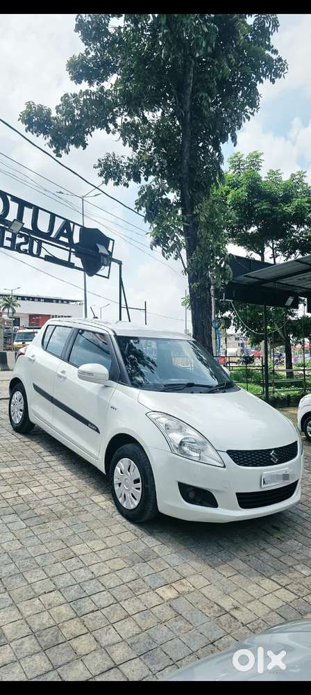 Maruti Suzuki Swift Vxi + Manual, 2013, Petrol
